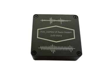 Lage Latentieduw om de Zendontvanger RS232 te spreken van 9W 2500MHZ COFDM